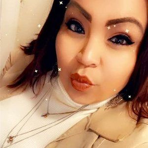 Meet your Posher, Tania